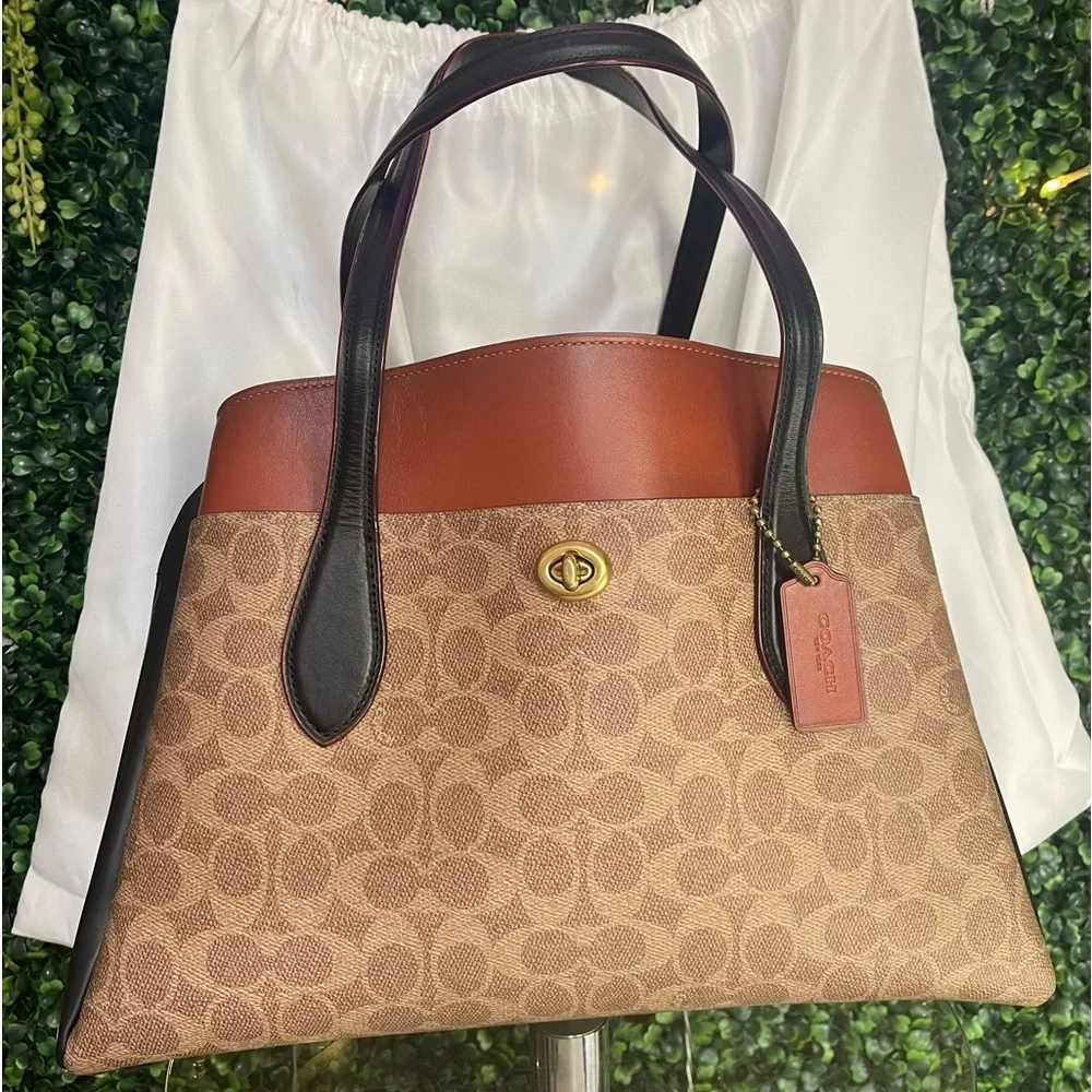 Coach Lora Carryall Triple Compartment Tote Shoulder Bag.‎